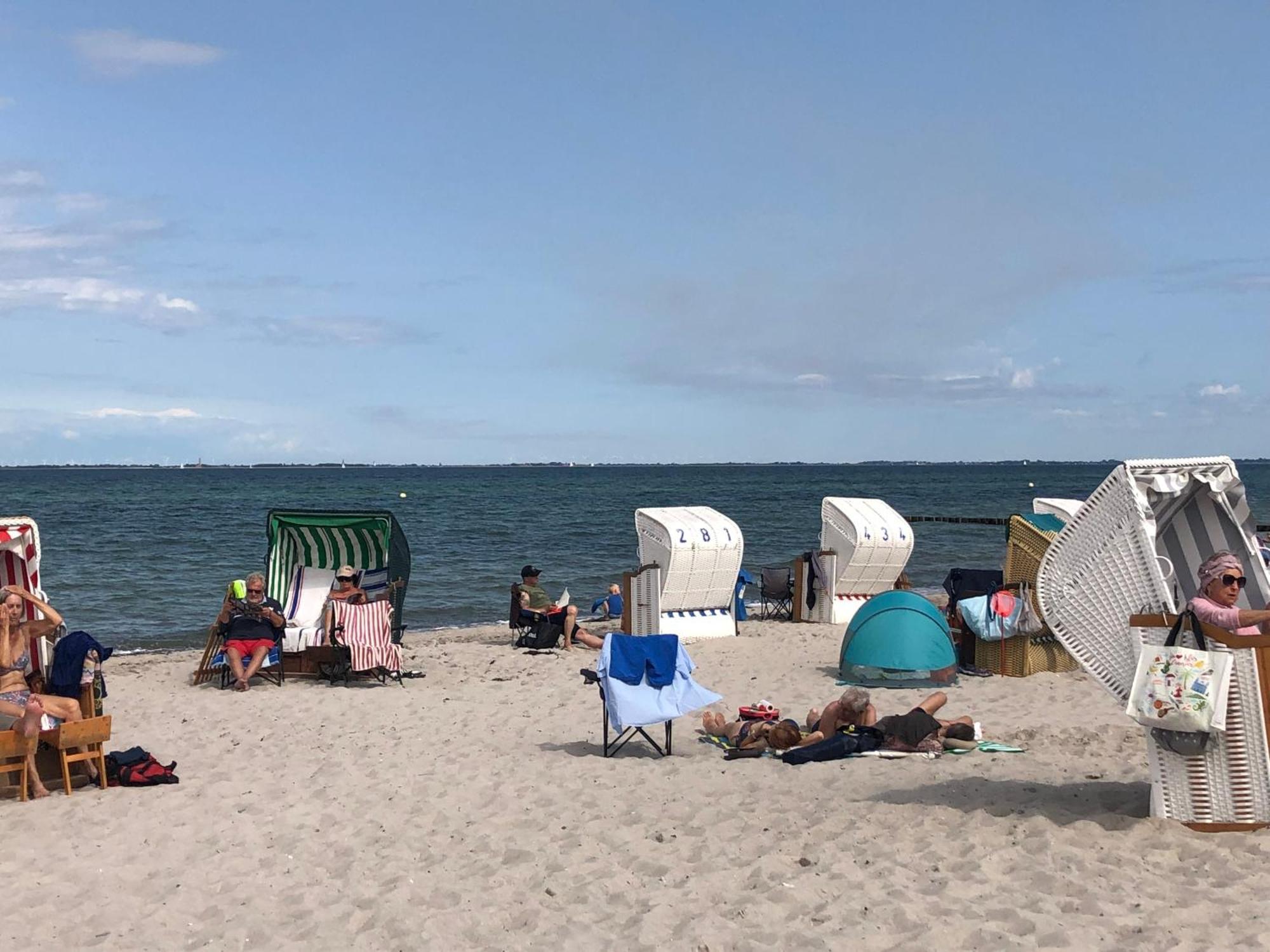 Ferienwohnung Sandkueste Mit Strandkorb & Indoor Spielplatz هايليغنهافن المظهر الخارجي الصورة